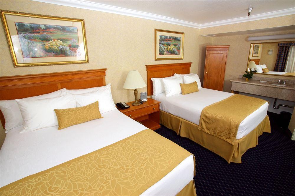 Hotel D'Lins Ontario Airport Luaran gambar
