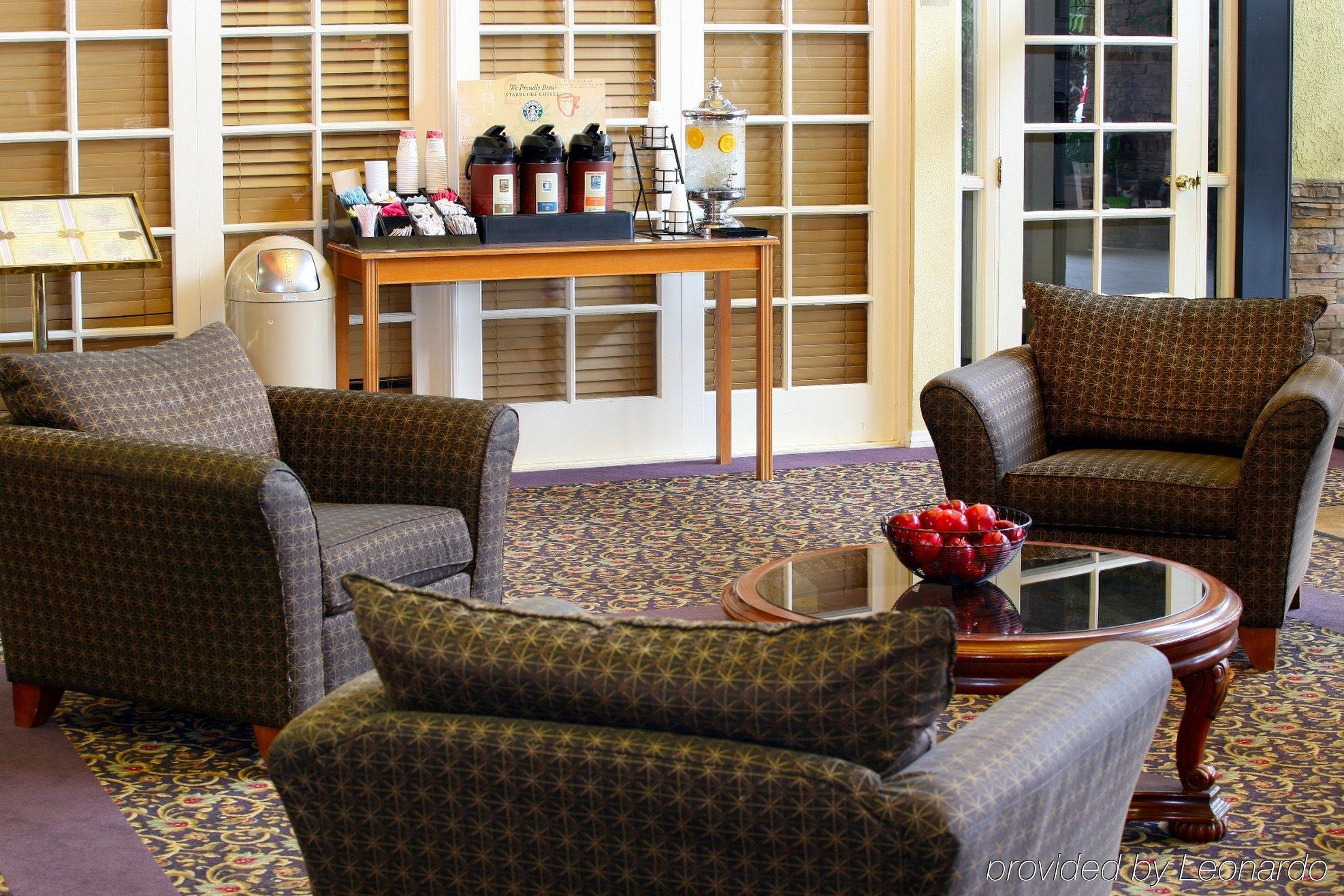 Hotel D'Lins Ontario Airport Restoran gambar
