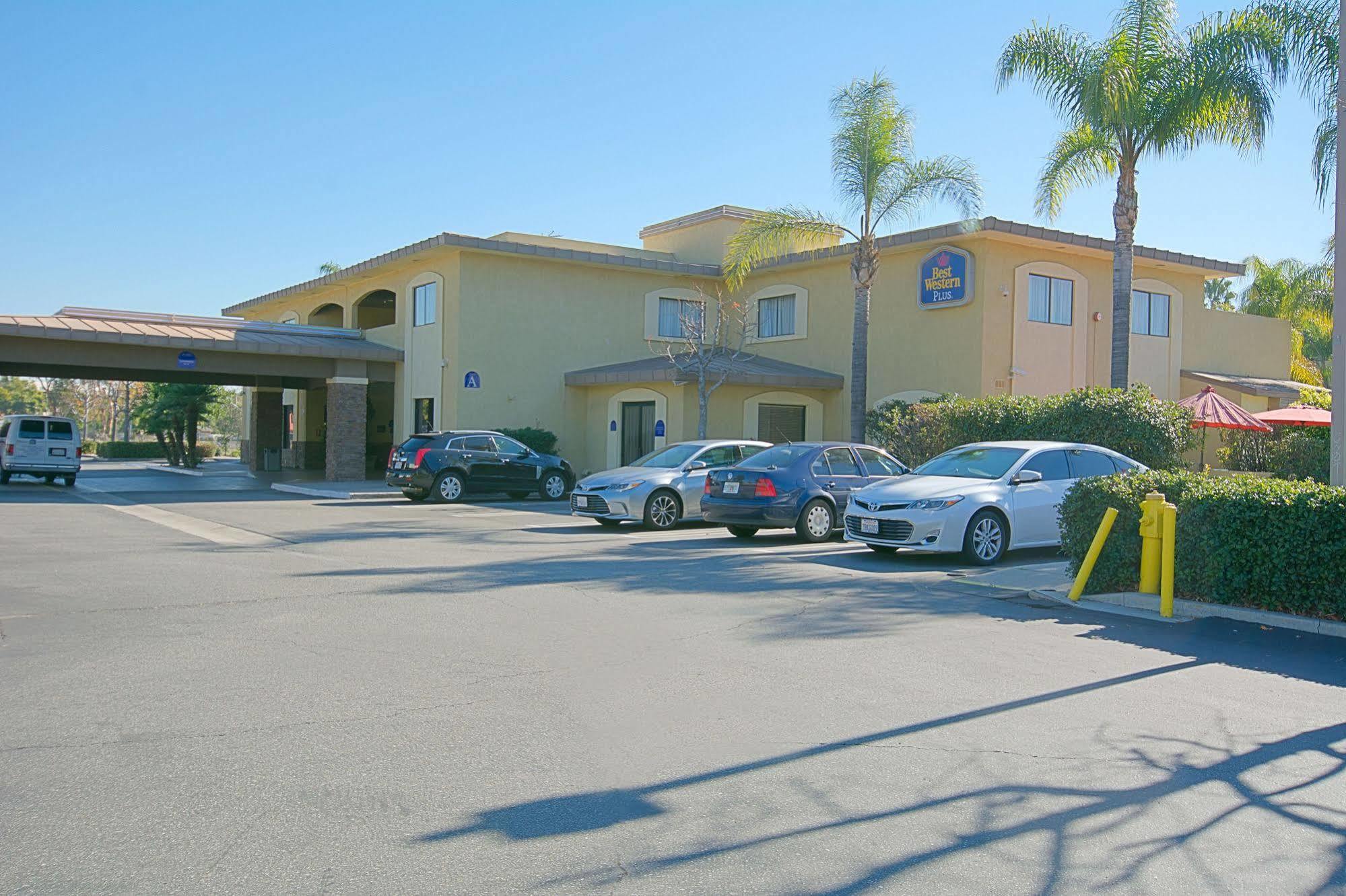 Hotel D'Lins Ontario Airport Luaran gambar