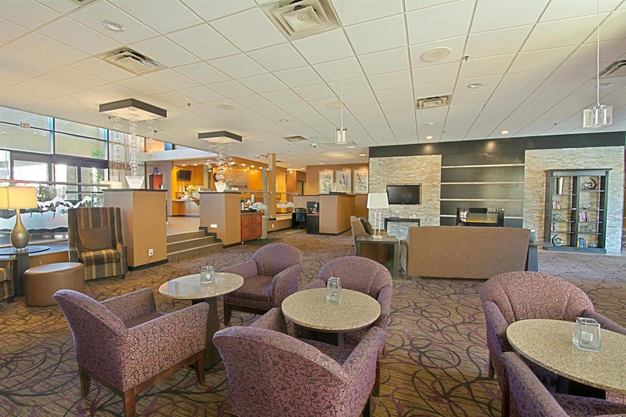Hotel D'Lins Ontario Airport Luaran gambar