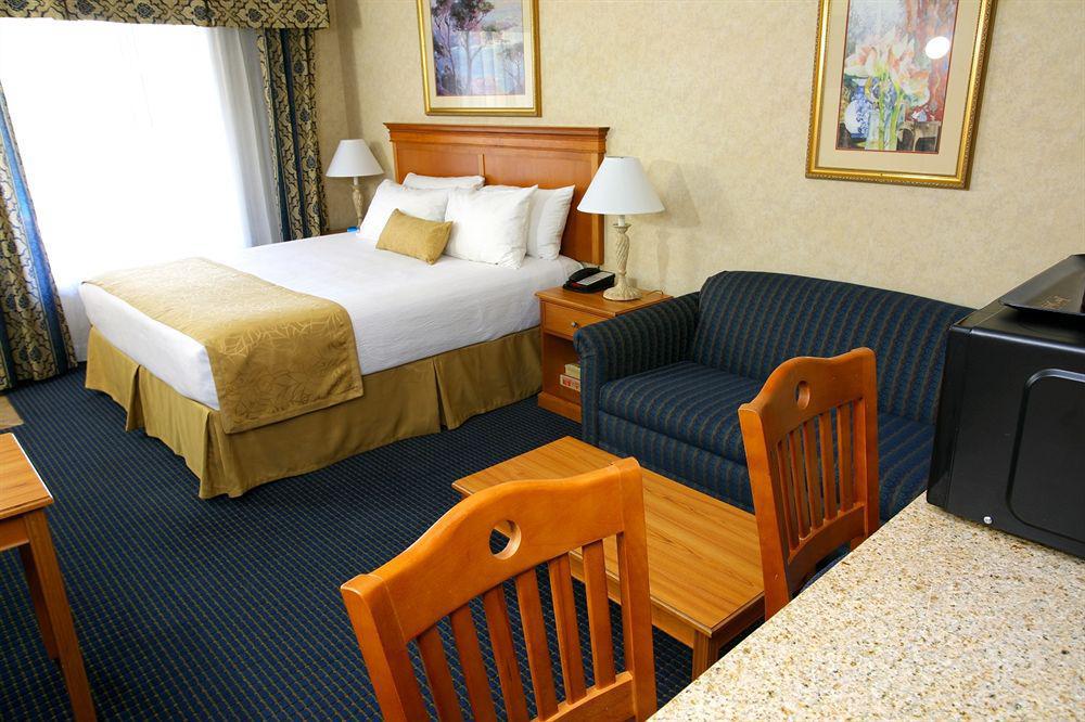 Hotel D'Lins Ontario Airport Luaran gambar